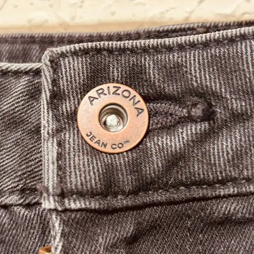 NEW Juniors Size 7 Arizona Jeans Shortie Black Shorts Frayed Denim 2.5" Inseam