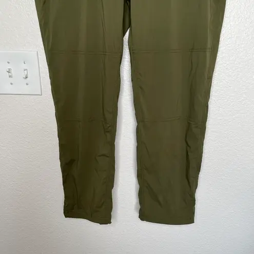 Rei Co-op women’s green Savanna trails hiking pants size 16