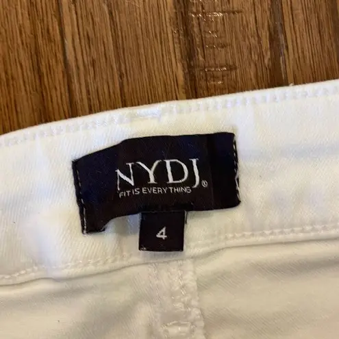 NYDJ  white cropped capri jeans size 4