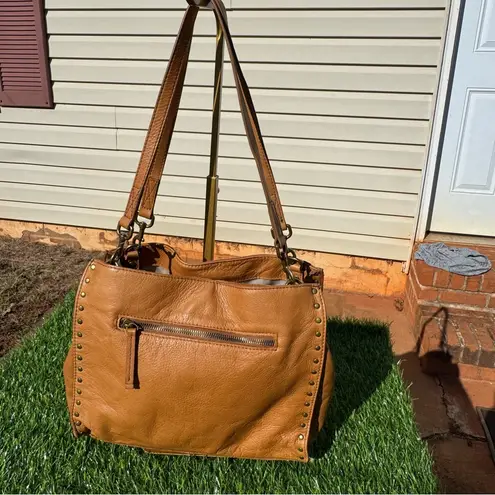 American Leather Co.
LENOX STUDDED TRIPLE ENTRY SATCHEL Tan