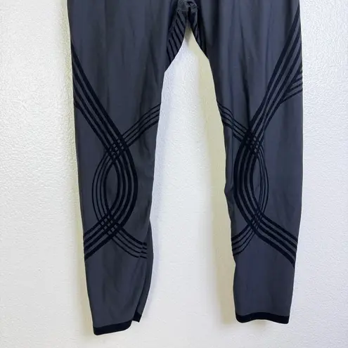 Fanka Body Sculpt Capri Leggings Womens Medium Black Reversible Workout Gym