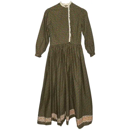 Handmade Vintage Prairie Dress Bonnet w Lace Eyelet Detailing Long Sleeve Floral