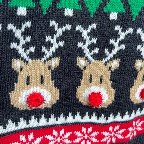 Holiday Time Holiday Christmas Sweater Women’s Medium Reindeer Penguins Trees Snowflakes