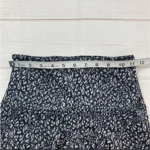 Onzie Black Grey Leopard Pull On High Waist Activewear Biker Shorts Size XS