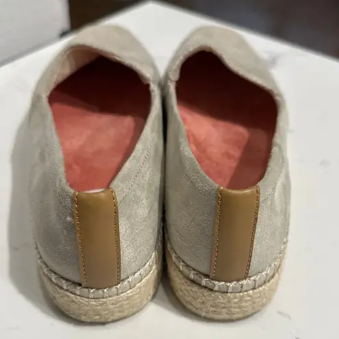 Dr. Scholl's Shoes Women's Sunray Pointed Toe Flat, Gray Microfiber, Size 7, EUC