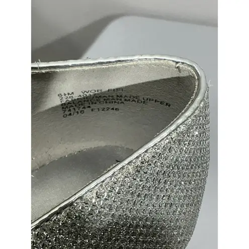 Womans Worthington Size 6.5 M Silver Sparkly Slip On Flats 741744
