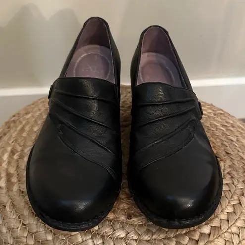 Dansko  Aimee Wedge Clogs Black Leather Slip On Size 7.5 -8 (38)