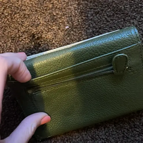 Liz Claiborne Green  wallet with lots of storage