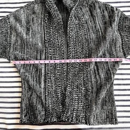 BCBGMAXAZRIA  Black & White Short Sleeve Open Sweater Cardigan