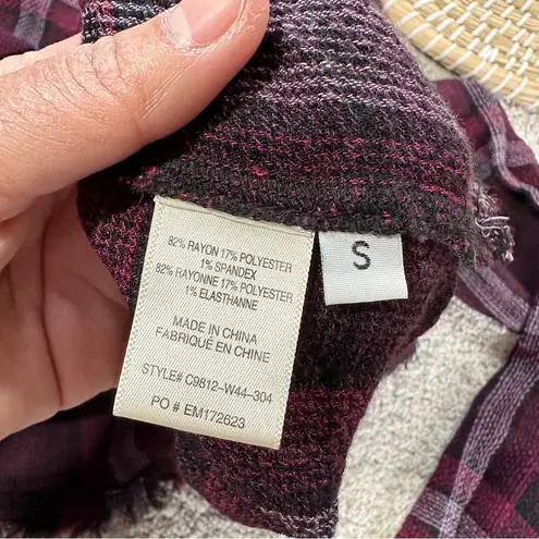 Cloth & Stone  Button Down Shirt Top Longsleeve Frayed Hem Plaid Purple Red S