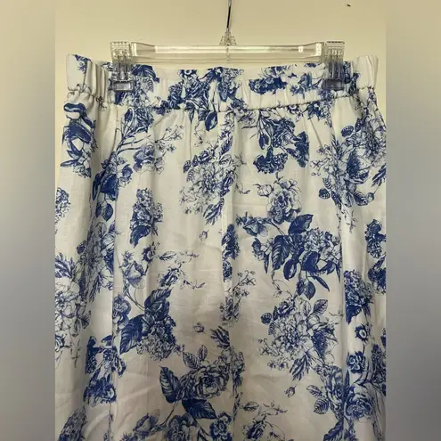 Land ’n Sea Blue Floral Ruffle Skirt, Size M – Feminine and Flowing Size M