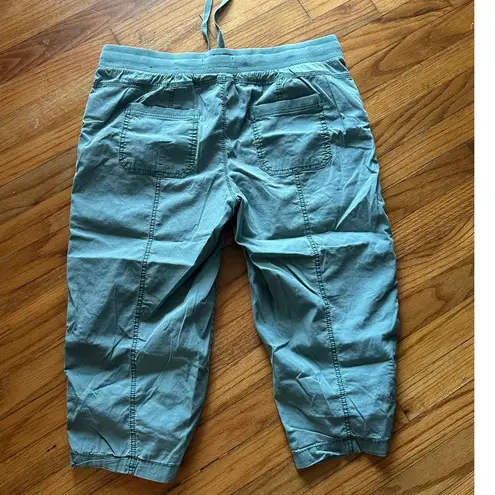 Natural Reflections Honey Creek Capri Pants – Deep Lichen Green