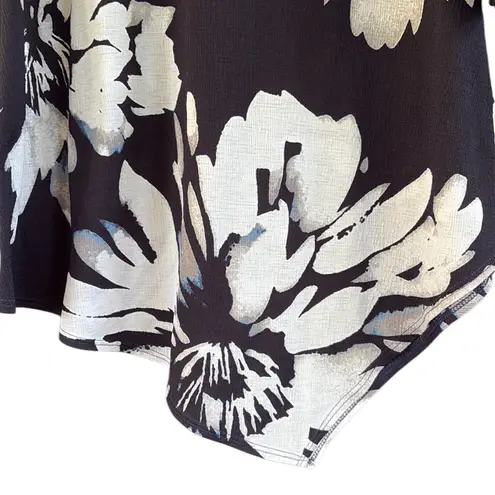 EUC Clara Sun Woo Navy Floral Asymmetric Point Hem Top Medium