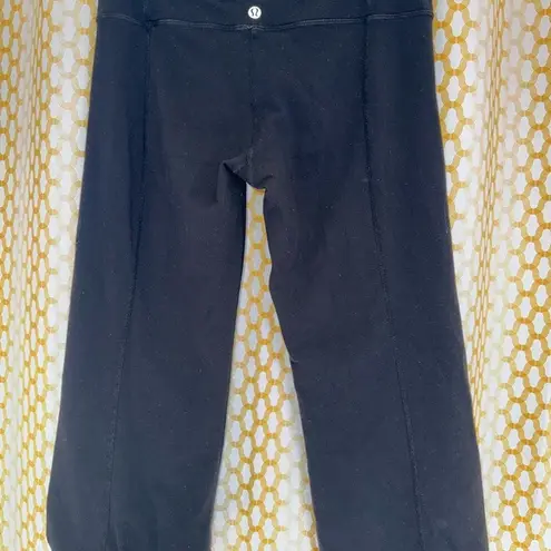 Lululemon  size 6 crop yoga pants