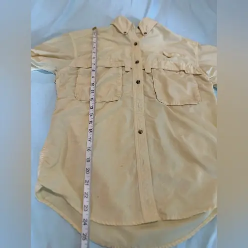 LL Bean women’s XS Light Yellow Buzz Off Bug Repellent Long Sleeve Button Down.