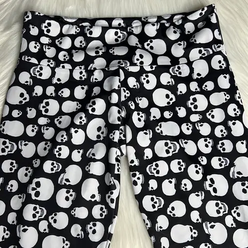 Onzie Skull Print Capri Leggings