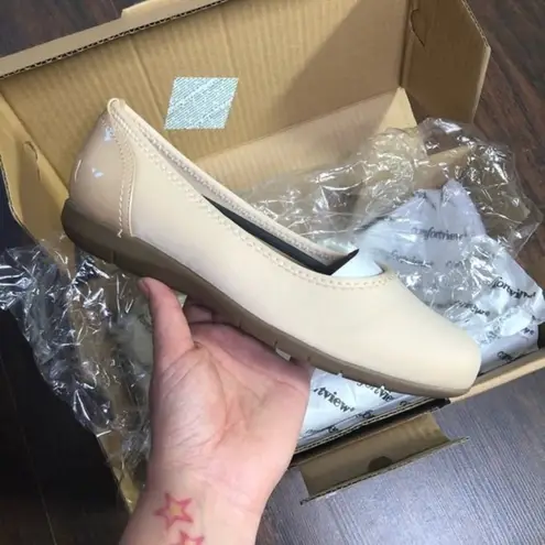 Comfortview  Lyra Taupe Flat Shoes Size Box Size 7.5