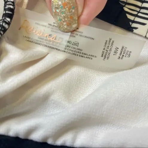 Raisin's Curve Gaia Black & White Houndstooth Plaid Slimming Swimsuit New