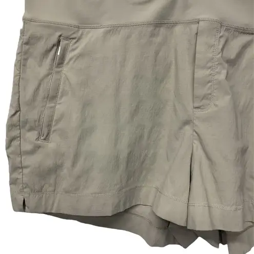 Athleta  Women's Trekkie North Short Size 22 Beige‎ Elastic Waist Outdoor Active