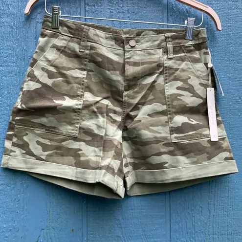 Caslon Women's Rolled Cuff Twill Green Camo Midi Shorts Small NWT