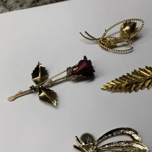 Lot Of 4 Gold Tone Variety Of Vintage