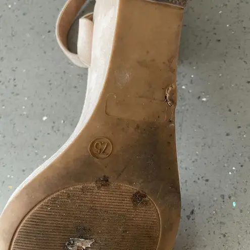 Journee Collection Womens LOUCIA Beige Wedge Heeled Sandals 7.5