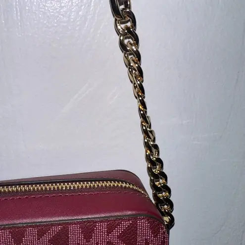 Michael by Michael Kors Jet Set Lg Crossbody in Mulberry Multi Signature Logo Pink