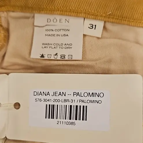 πDOENπ Diana Jean ~ High Waisted Button Fly Straight Leg Jeans Palomino 31 NWT Yellow