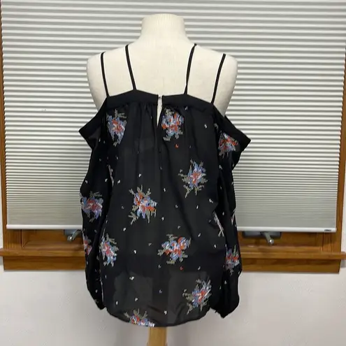 Ro & De NWT Black Strappy Floral Embroidered Open Shoulder Top Size Medium