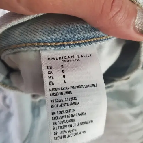 American Eagle  5inch shorts light wash distressed size 0 fits women's small