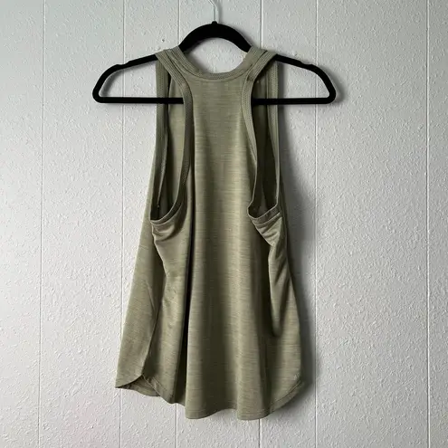 New Balance  Tank Top Womens Medium Activewear Fitness Workout Gym Training Flowy