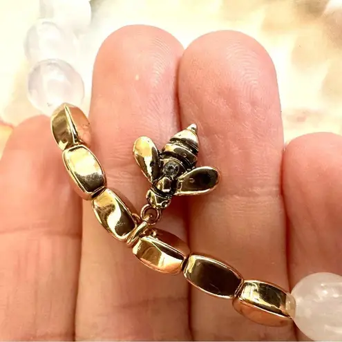 Avon white garden charm bee stretch bracelet