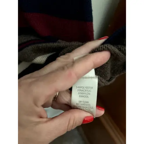 Ecru Sweater, size Medium