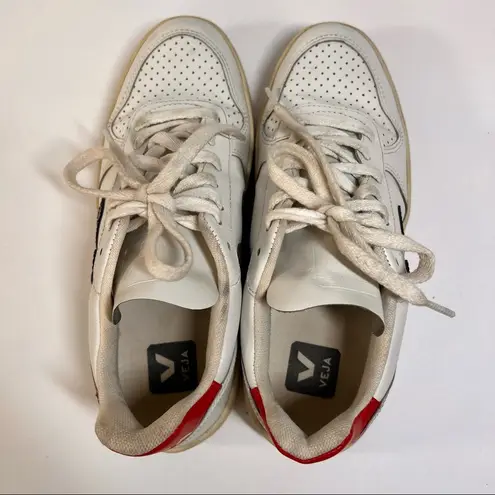 VEJA V-10 Women Sz 37 US 6 White Red Leather Navy V Logo Training Athletic Shoes