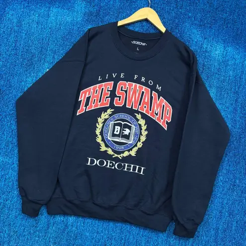 Doechii “Live From the Swamp” Tour Graphic Crewneck Sweater Size Large