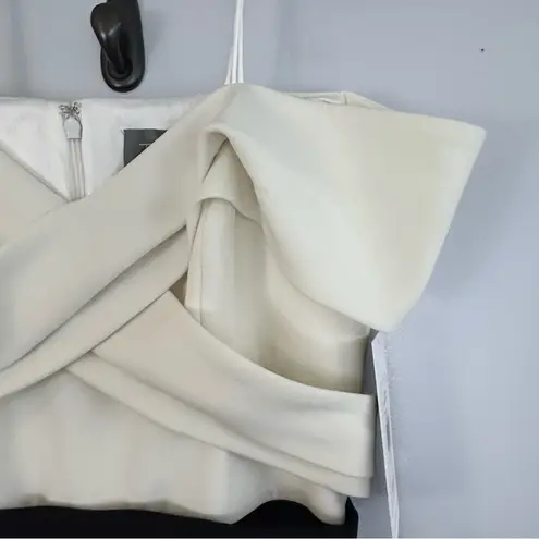 NWT Theia Black/Ivory Crisscross Off the Shoulder Color Block Jumpsuit Size 10 Black