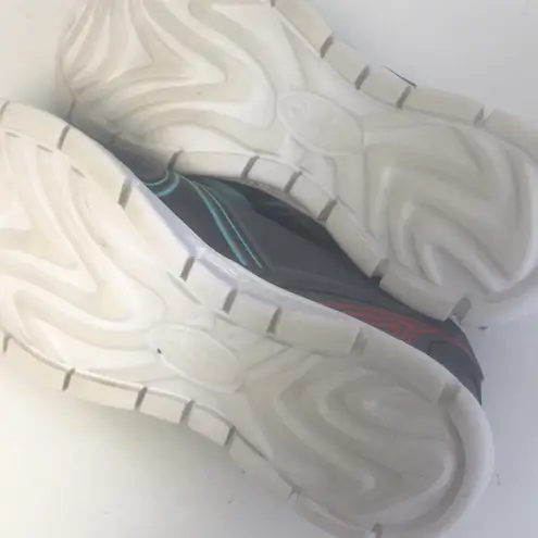 Women’s Light Walking Sneakers Gray Size 8