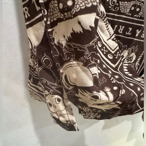 Her Universe Cartoon Network Over The Garden Wall Character Collage Woven Button-Up(X-Large)