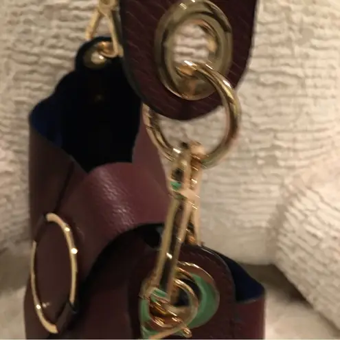 Gorgeous Lite weight Shoulder Bag w/Pearl Gold Charm