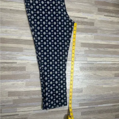 Westport Deep Blue Capri Leggings, Size Large