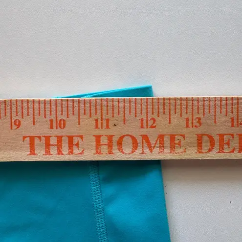 Greyson Women's Turquoise Blue Athletic Biker Shorts With Pockets