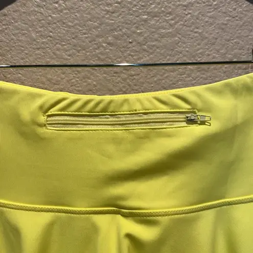 New Women’s Running Athletic Skirt Skort Tennis Skirt Size XS NWT Yellow