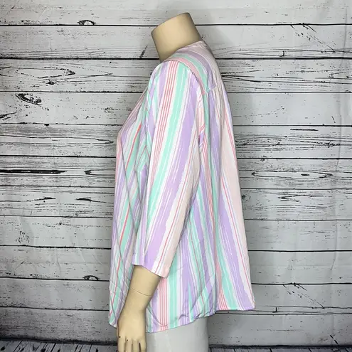 cj banks  NWT Size 3X 24/26W Pastel Stripe Split V-Neckline Blouse Top