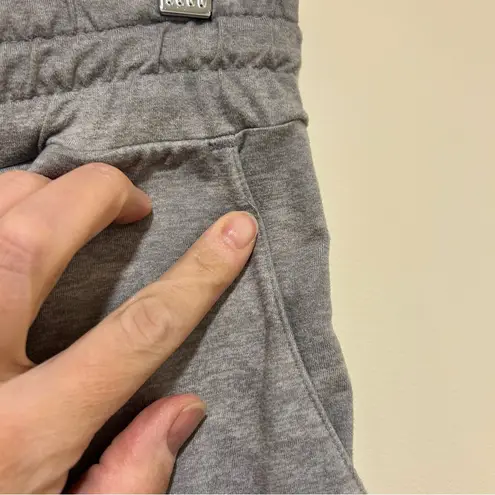 Vuori Womens Performance Camo Gray Joggers - Size Small