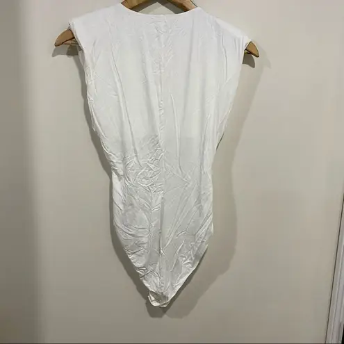 Forever 21  bodysuit white shoulder pads size small button snap