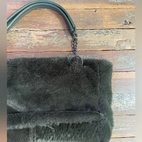 Expressions NYC Broome St. Chain Vegan Gray Faux Fur Tote Bag Chain w Detail 🧡🎀