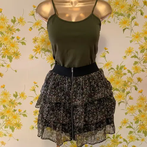 Floral Tiered Exposed wide band waistband Mini Skirt Green Size M