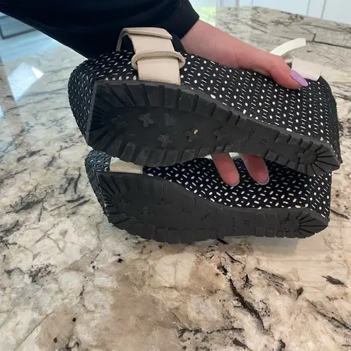 Diesel Y2K Platform Wedge Sandals Black and White