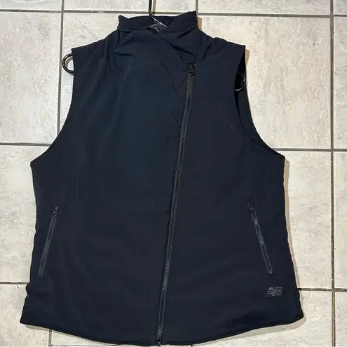 New Balance  Asymmetric Zip Black‎ Vest with Pockets Pre-Owned - Image 4