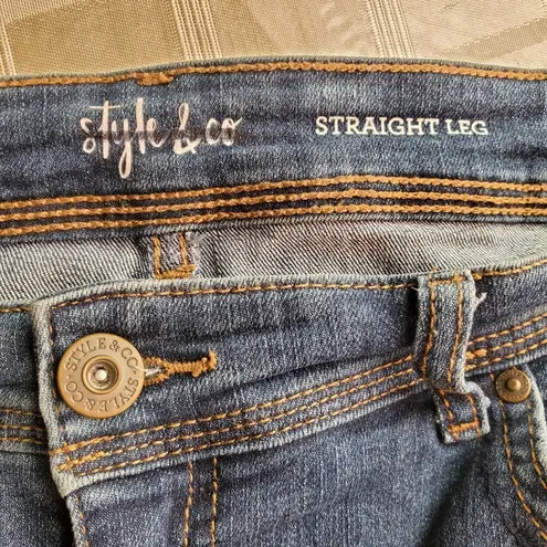Style & Co 𝅺 size 16 blue straight leg medium dark wash denim jeans